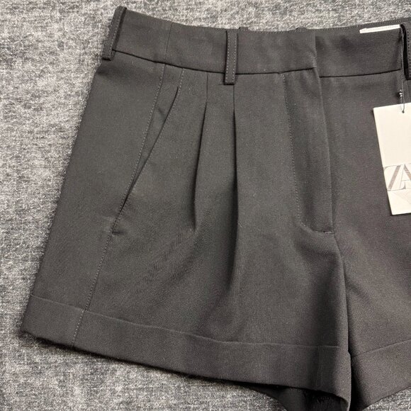 Zara Women's Black Pleated Dress Shorts - Size Medium - NWT - Picture 4 of 11
